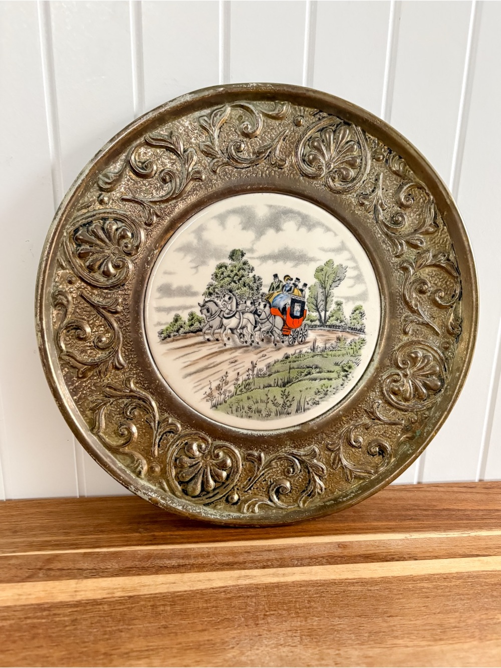 Ornate Metal Ceramic Stagecoach Decorative Wall Plate 11”